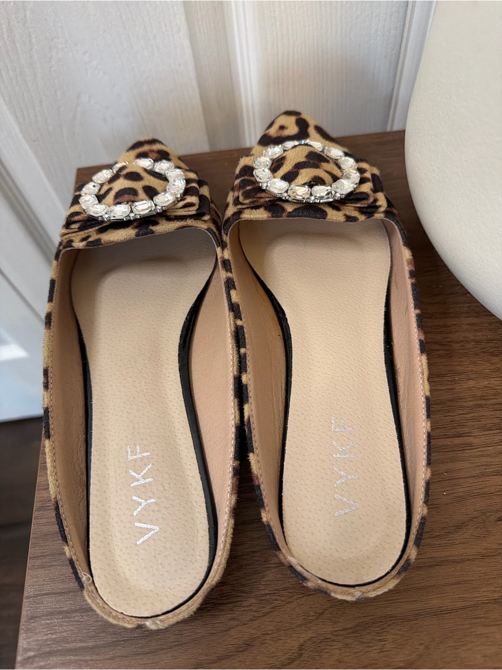 Leopard Print Rhinestone Buckle Pointed Toe Mule Flats Slip On Shoes Size 7.5 - Picture 4 of 7